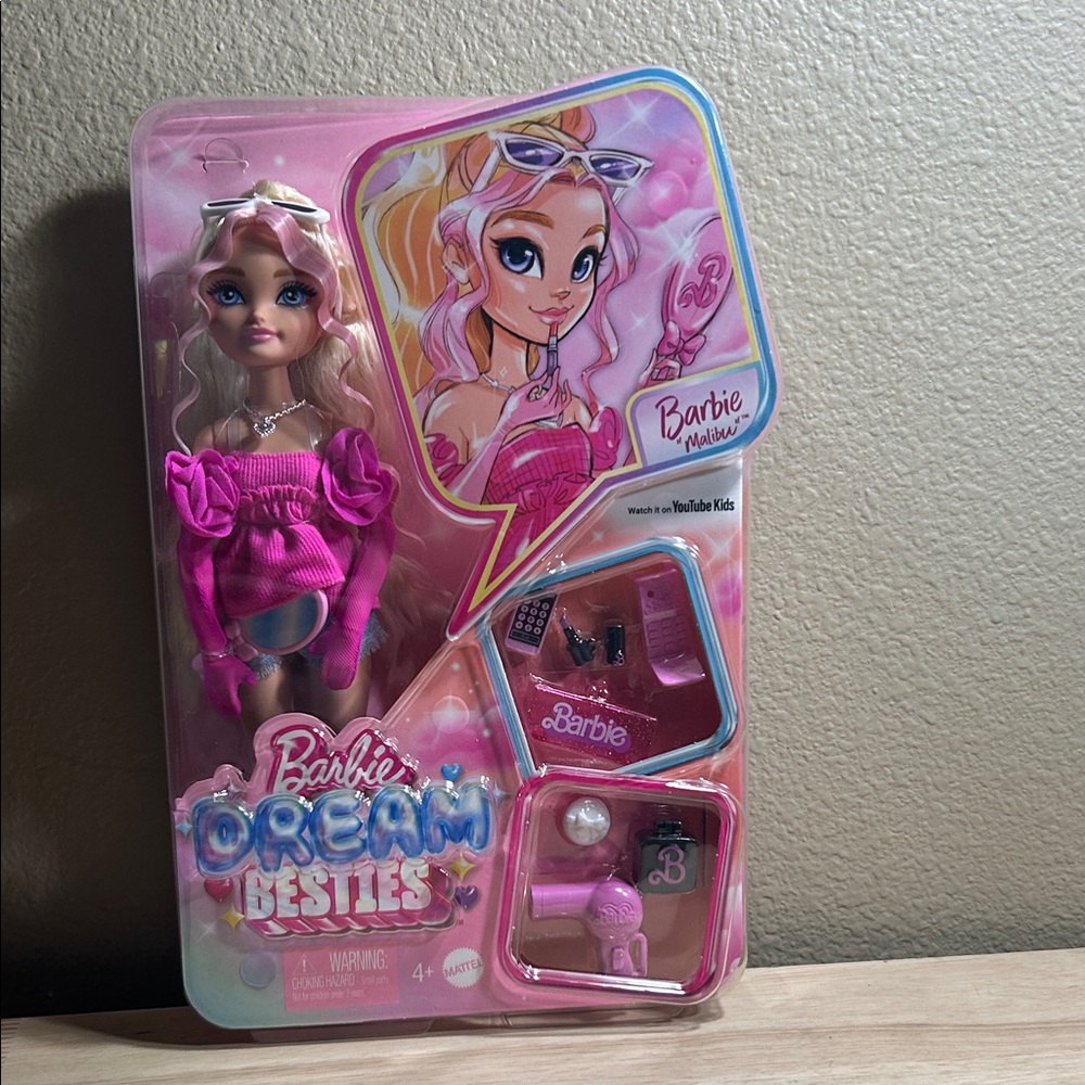 Barbie Dream Besties Doll in Pink Outfit